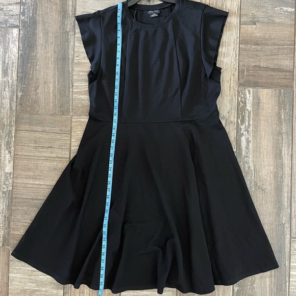 CITY CHIC Frill Shoulder Dress in black size 16 - Picture 9 of 14